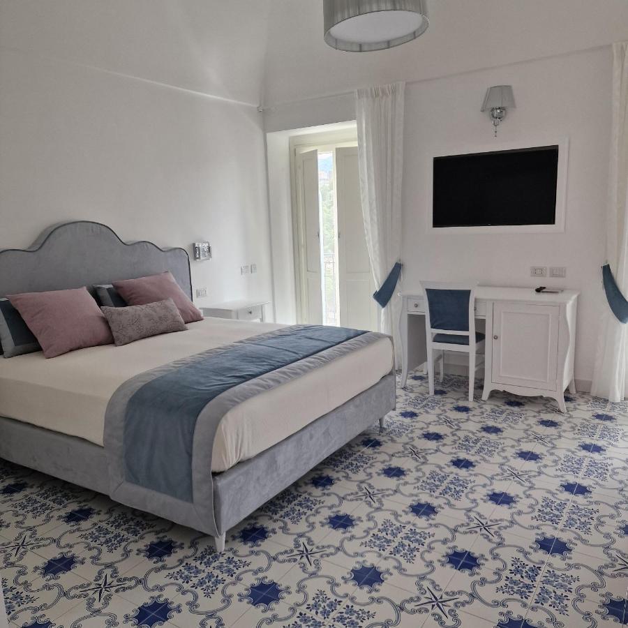 Suites In The Amalfi Coast - Guesthouse With Terrace Near Amalfi - Breathtaking View Of Ravello Scala Exterior photo