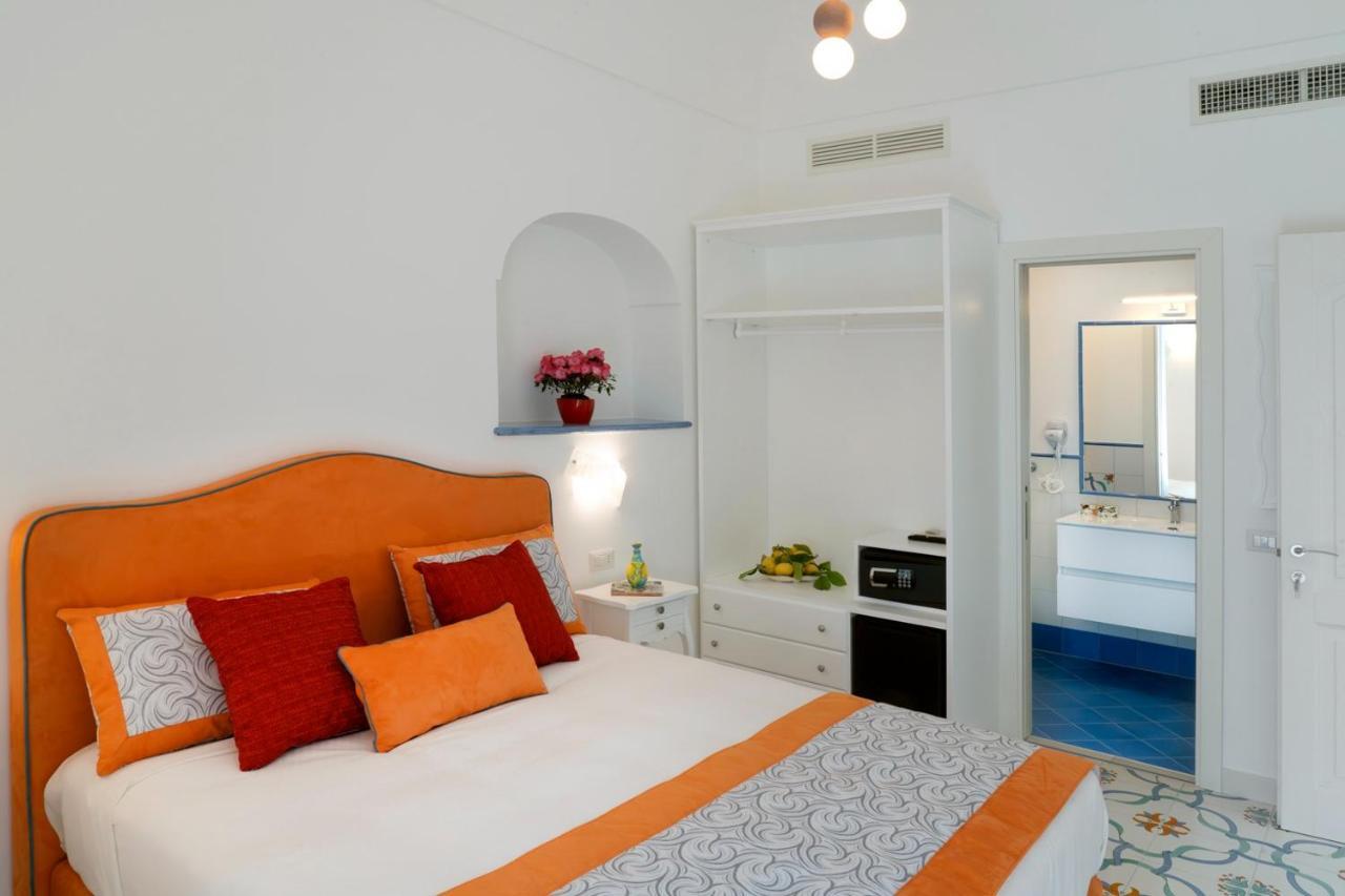 Suites In The Amalfi Coast - Guesthouse With Terrace Near Amalfi - Breathtaking View Of Ravello Scala Exterior photo