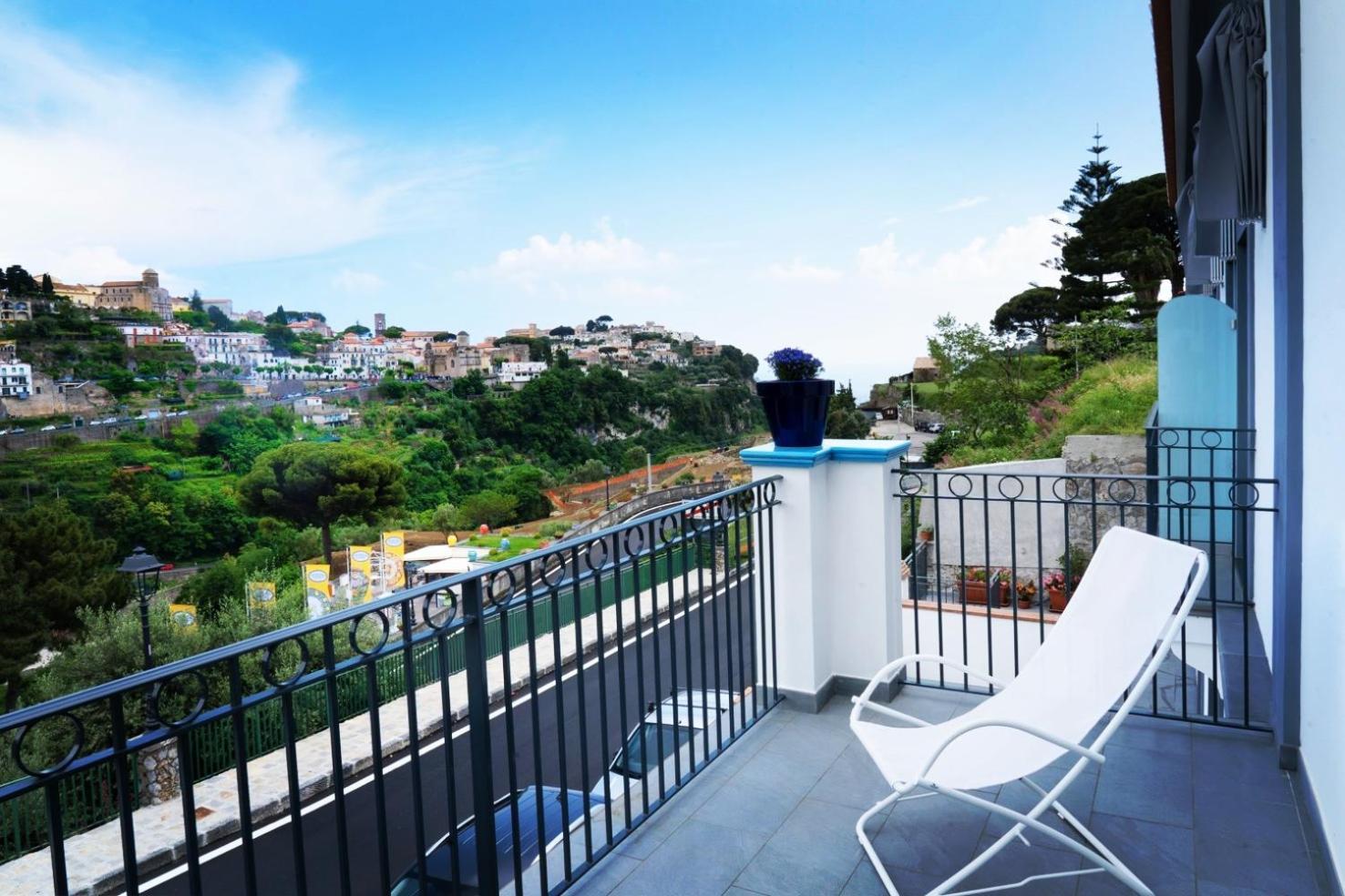 Suites In The Amalfi Coast - Guesthouse With Terrace Near Amalfi - Breathtaking View Of Ravello Scala Exterior photo
