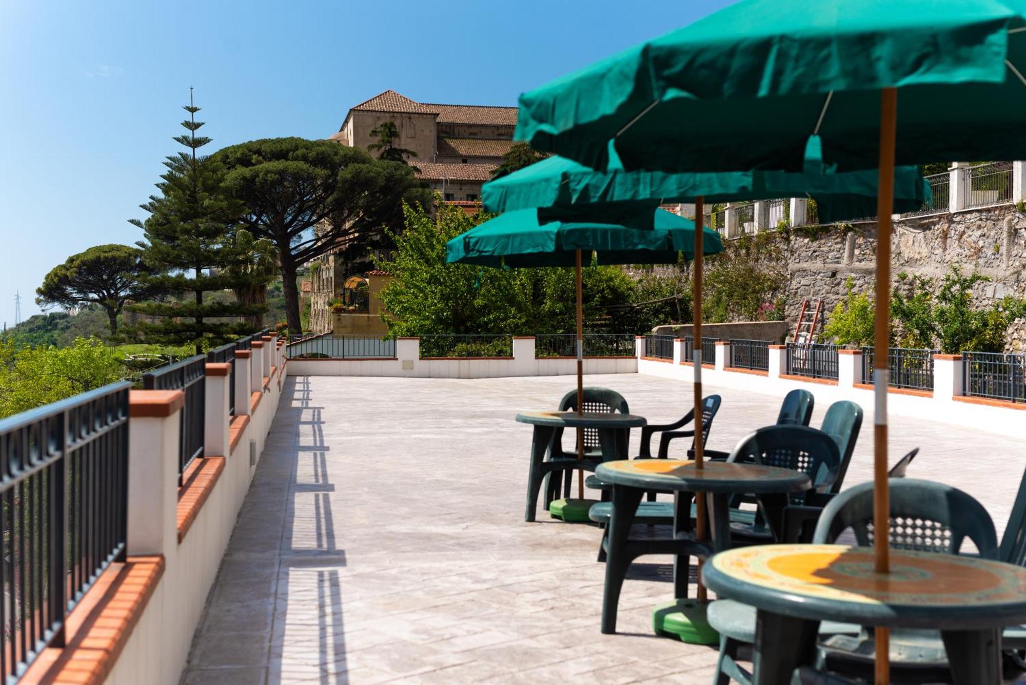 Suites In The Amalfi Coast - Guesthouse With Terrace Near Amalfi - Breathtaking View Of Ravello Scala Exterior photo