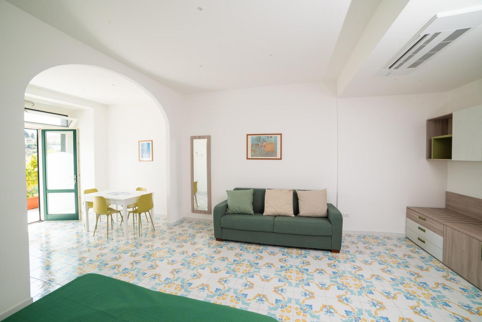 Suites In The Amalfi Coast - Guesthouse With Terrace Near Amalfi - Breathtaking View Of Ravello Scala Exterior photo