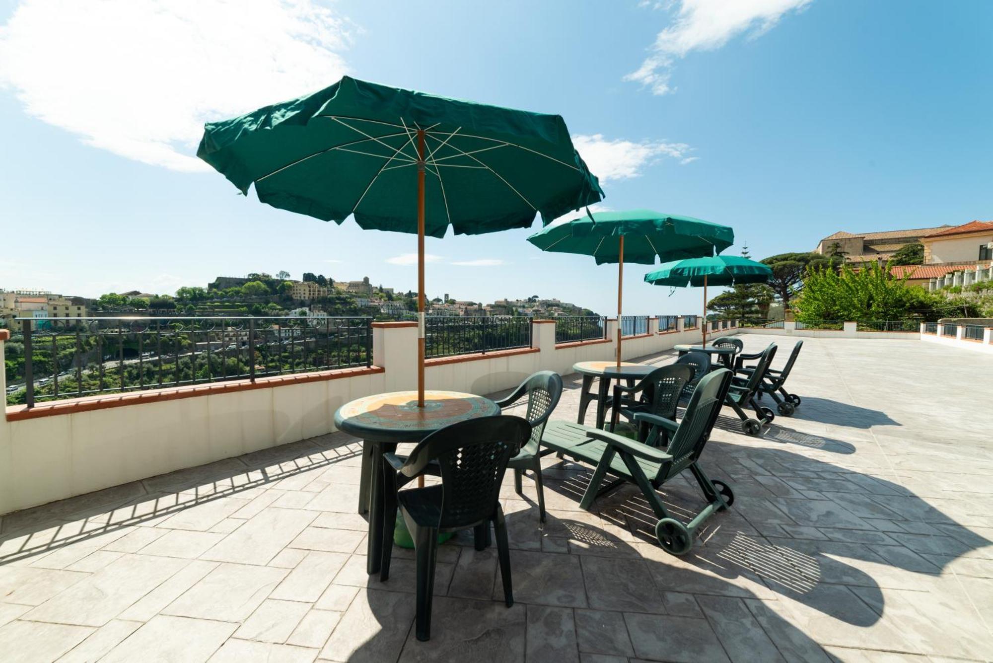 Suites In The Amalfi Coast - Guesthouse With Terrace Near Amalfi - Breathtaking View Of Ravello Scala Exterior photo